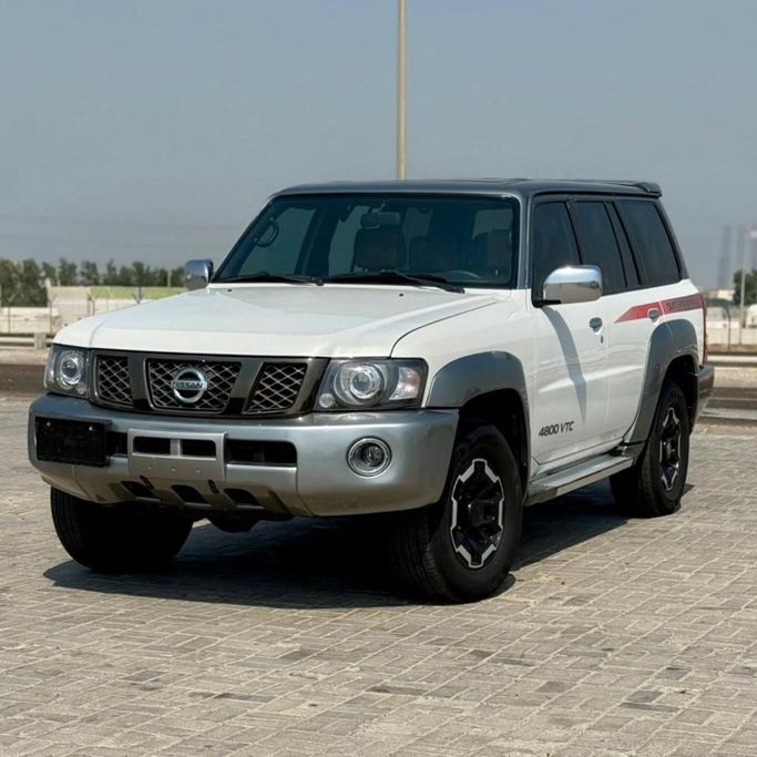 Подержанный Nissan Patrol V (Y61) Рестайлинг, 4.8 л, 2020 в Шардже от Sarmad Cars Белый цвет. Other | AUTO.AE