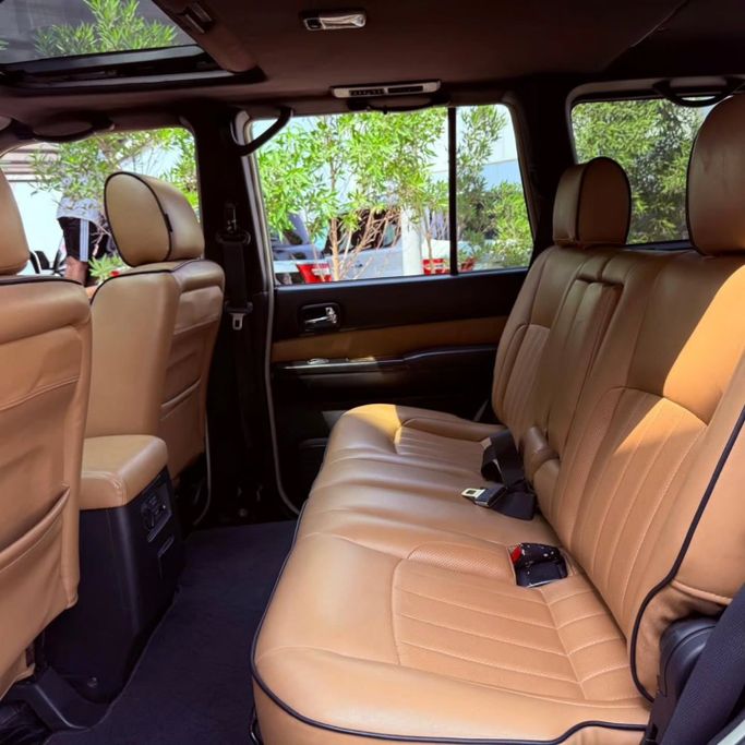 Подержанный Nissan Patrol V (Y61) Рестайлинг, 4.8 л, 2020 в Шардже от Sarmad Cars Белый цвет. Other | AUTO.AE