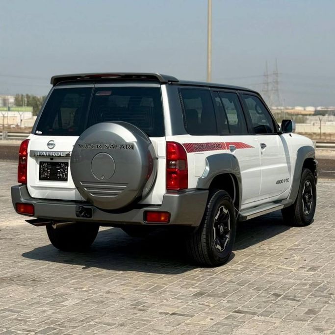 Подержанный Nissan Patrol V (Y61) Рестайлинг, 4.8 л, 2020 в Шардже от Sarmad Cars Белый цвет. Other | AUTO.AE