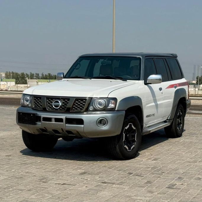 Подержанный Nissan Patrol V (Y61) Рестайлинг, 4.8 л, 2020 в Шардже от Sarmad Cars Белый цвет. Other | AUTO.AE