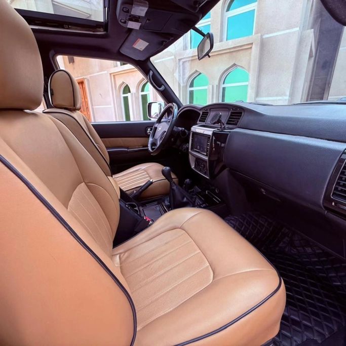 Подержанный Nissan Patrol V (Y61) Рестайлинг, 4.8 л, 2020 в Шардже от Sarmad Cars Белый цвет. Other | AUTO.AE