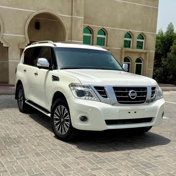 Подержанный Nissan Patrol VI (Y62) Рестайлинг, 5.6 л, 2017 в Шардже от Sarmad Cars Белый цвет. Other | AUTO.AE