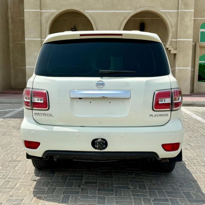 Подержанный Nissan Patrol VI (Y62) Рестайлинг, 5.6 л, 2017 в Шардже от Sarmad Cars Белый цвет. Other | AUTO.AE