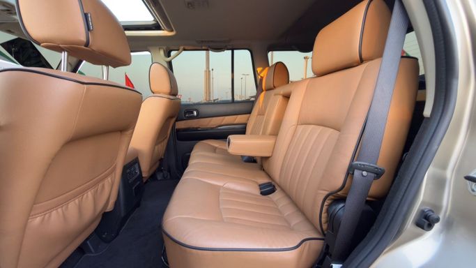 Подержанный Nissan Patrol V (Y61) Рестайлинг, 4.8 л, 2021 в Шардже от Badar Used Cars Серый цвет. GCC | AUTO.AE