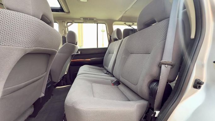 Used Nissan Patrol V (Y61) Facelift, 4.8 l, 2019 in Sharjah by Badar Used Cars, Silver color.  | AUTO.AE