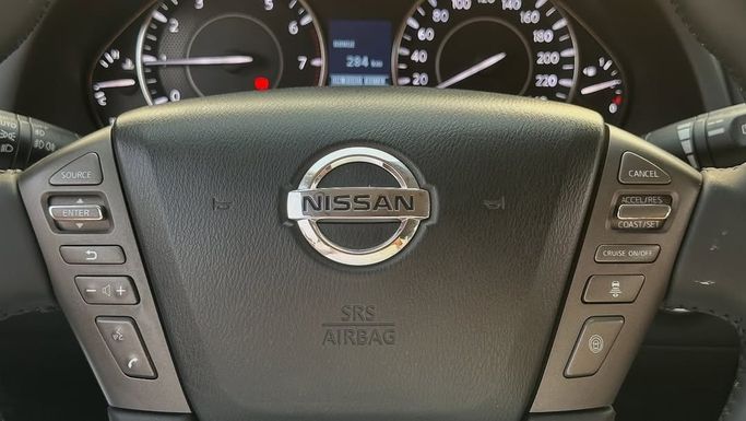 Подержанный Nissan Patrol VI (Y62) Рестайлинг, 5.6 л, 2018 в Шардже от Badar Used Cars Белый цвет.  | AUTO.AE