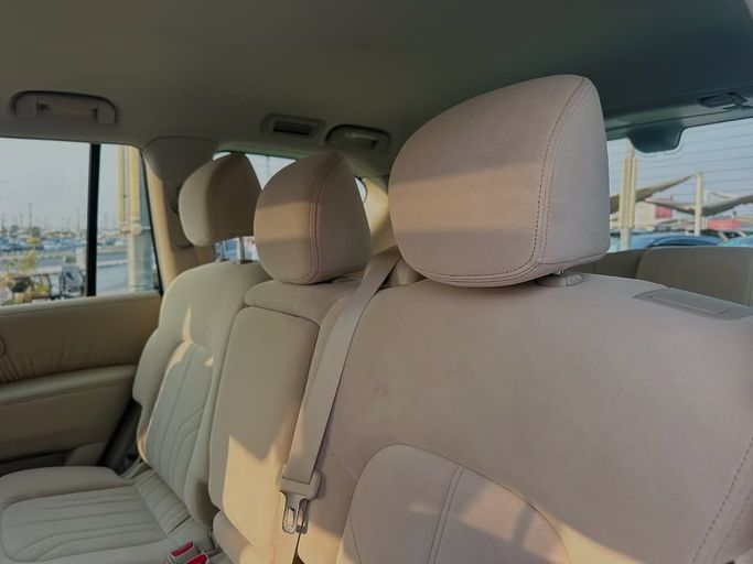 Used Nissan Patrol VI (Y62) Facelift 2, 3.5 l, 2020 in Sharjah by Badar Used Cars, White color.  | AUTO.AE