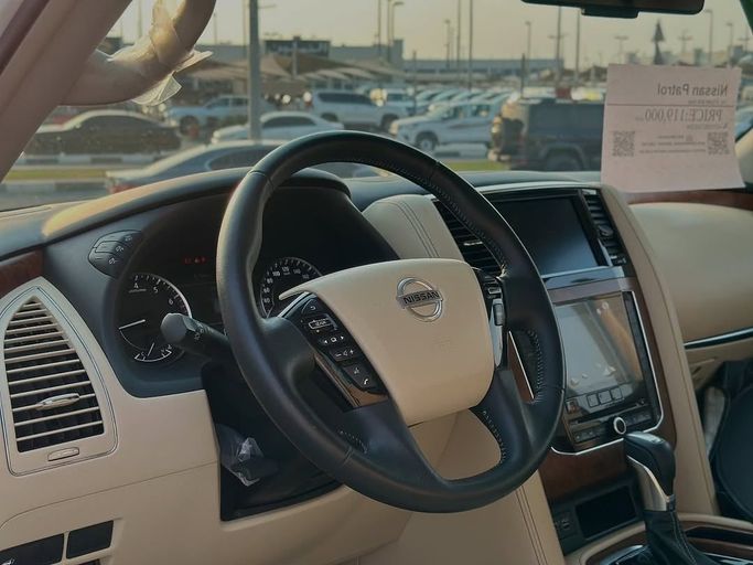 Used Nissan Patrol VI (Y62) Facelift 2, 3.5 l, 2020 in Sharjah by Badar Used Cars, White color.  | AUTO.AE