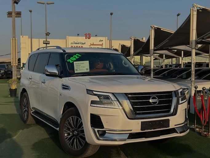 Used Nissan Patrol VI (Y62) Facelift 2, 5.6 l, 2021 in Sharjah by Badar Used Cars, White color.  | AUTO.AE