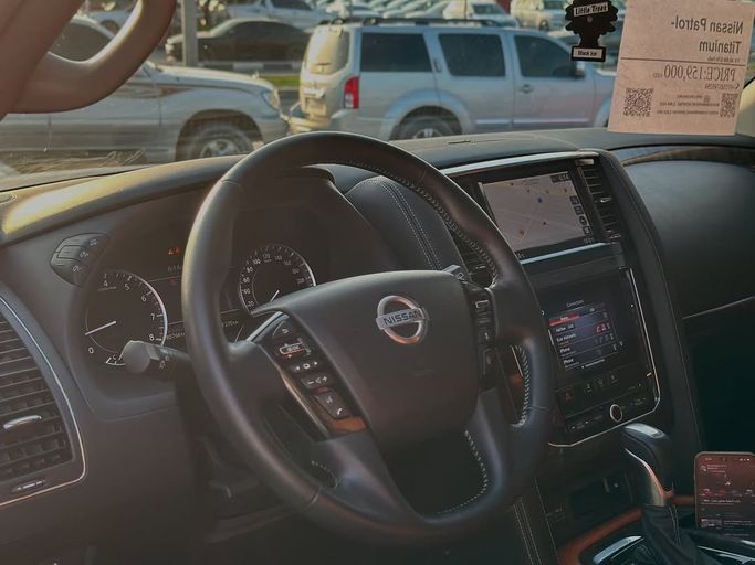 Used Nissan Patrol VI (Y62) Facelift 2, 5.6 l, 2021 in Sharjah by Badar Used Cars, White color.  | AUTO.AE