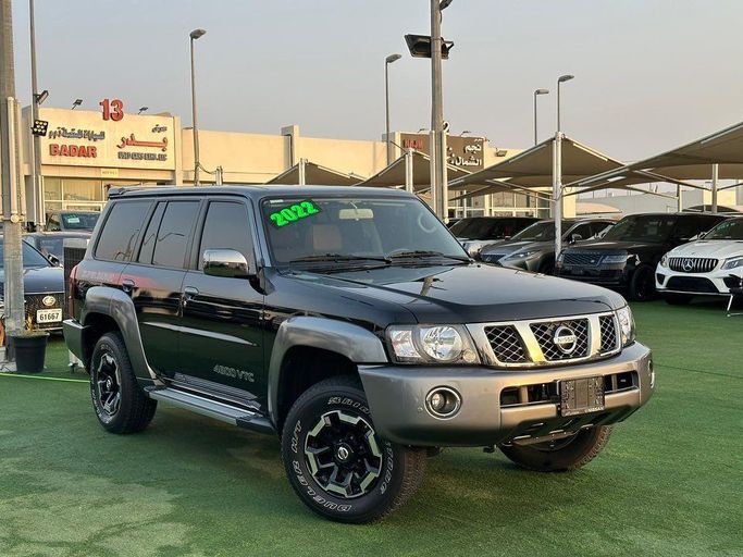 Used Nissan Patrol V (Y61) Facelift, 4.8 l, 2022 in Sharjah by Badar Used Cars, Black color.  | AUTO.AE