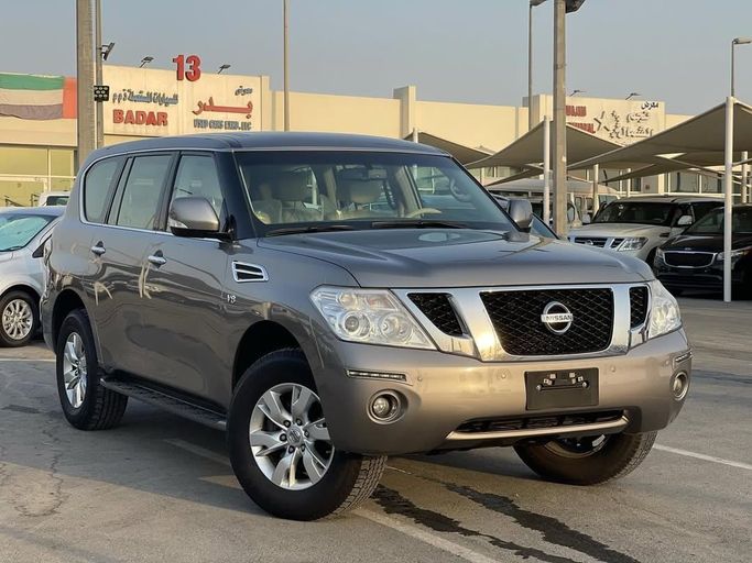 Подержанный Nissan Patrol VI (Y62), 5.6 л, 2013 в Шардже от Badar Used Cars Серый цвет.  | AUTO.AE