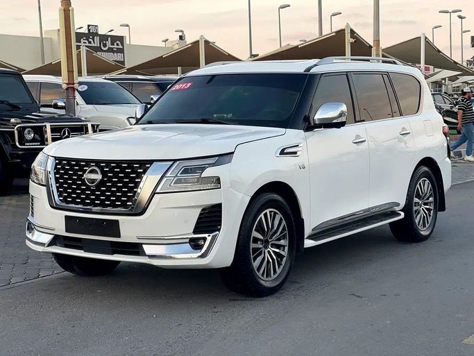 مستعملة Nissan Patrol السادس (Y62), 5.6 l, 2013 في في الشارقة من ASAL ALHAIBAH USED CARS، اللون أبيض. مواصفات الخليج | AUTO.AE