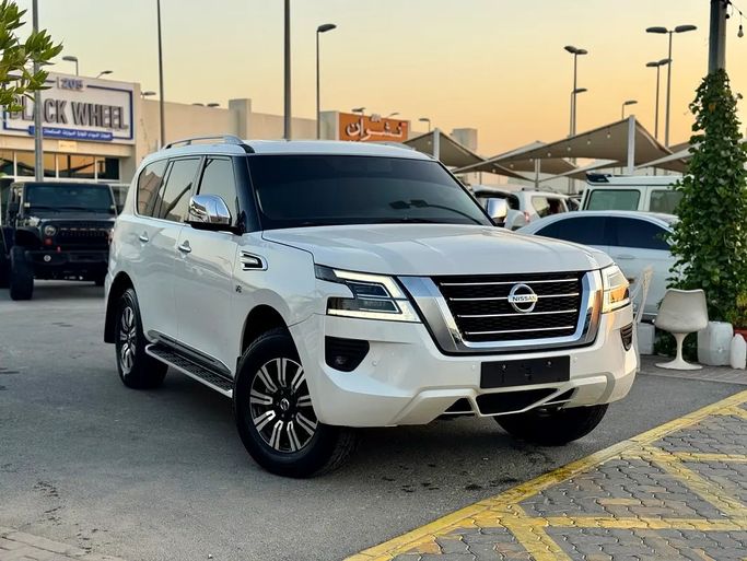 Подержанный Nissan Patrol VI (Y62) Рестайлинг 2, 4.0 л, 2020 в Шардже от Black Wheel Used Cars Белый цвет. GCC | AUTO.AE