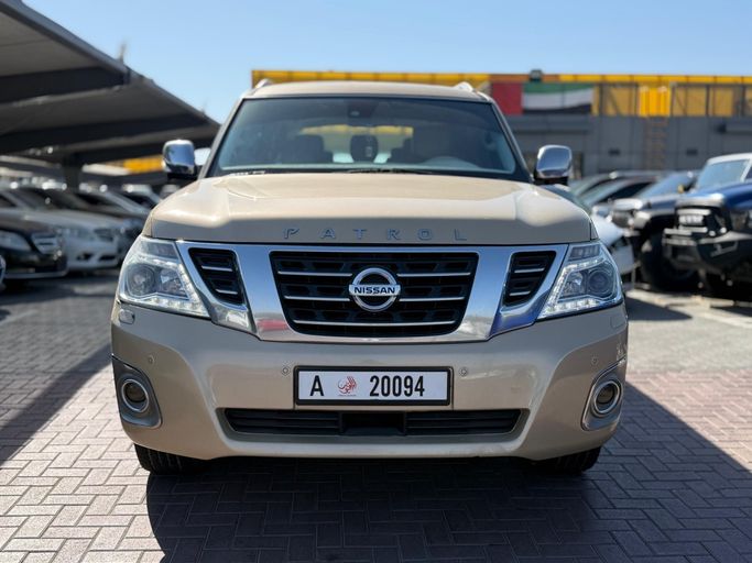 مستعملة Nissan Patrol عملية فيس ليفت VI (Y62), 5.6 l, 2014 في في الشارقة من FAROUK KHALAF، اللون ذهبي. مواصفات الخليج | AUTO.AE | إعلان #264557