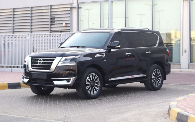 مستعملة Nissan Patrol عملية فيس ليفت VI (Y62) 2, 5.6 l, 2020 في في الشارقة من Sama Al Sham Cars، اللون أسود. مواصفات الخليج | AUTO.AE | إعلان #265035