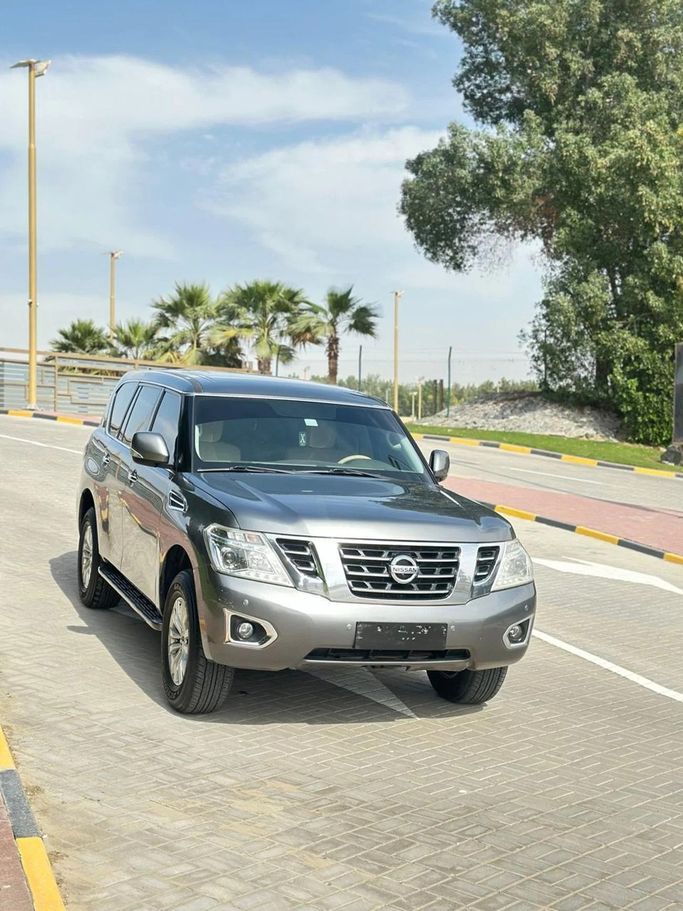 Подержанный Nissan Patrol VI (Y62) Рестайлинг, 4.0 л, 2018 в Шардже от Laqtah Used Cars Серебристый цвет. GCC | AUTO.AE | Объявление #272781