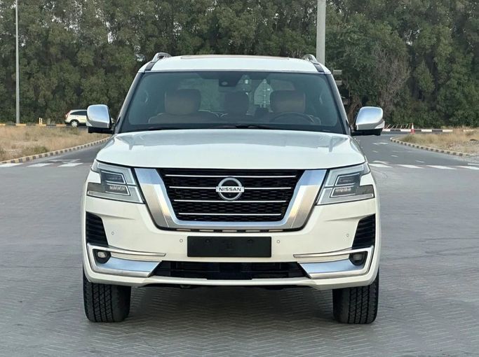 مستعملة Nissan Patrol عملية فيس ليفت VI (Y62), 5.6 l, 2014 في في الشارقة من Al Aayan Used Cars، اللون أبيض. مواصفات الخليج | AUTO.AE | إعلان #272913