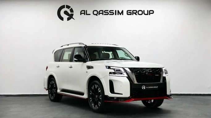 مستعملة Nissan Patrol عملية فيس ليفت VI (Y62), 5.6 l, 2014 في في الشارقة من Al Qassem Cars Trading، اللون أبيض. مواصفات الخليج | AUTO.AE | إعلان #273691