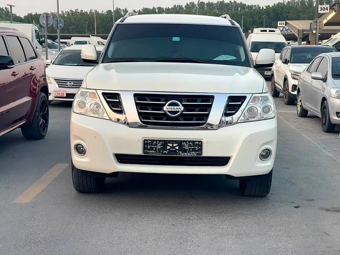 Подержанный Nissan Patrol VI (Y62), 5.6 л, 2013 в ОАЭ, Шарджа от Al Nabeel Used Cars Белый цвет. GCC | AUTO.AE | Объявление #279038