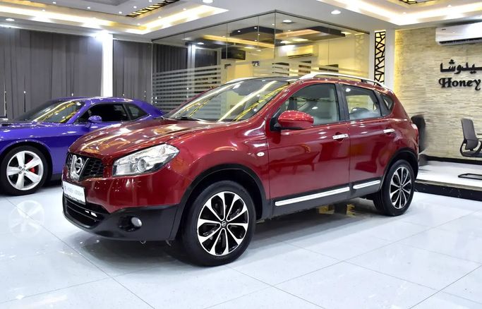 Подержанный Nissan Qashqai I Рестайлинг, 2.0 л, 2013 в Шардже от Honey Jidosha Used Cars Tr. Красный цвет. GCC | AUTO.AE | Объявление #273201