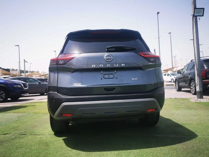 Подержанный Nissan Rogue III, 1.5 л, 2023 в Шардже от Tabarak Used Cars Серый цвет. Американская | AUTO.AE