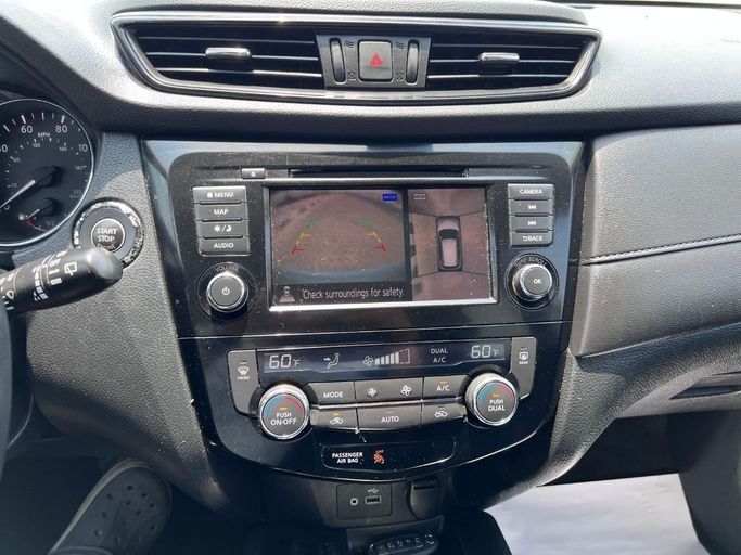 Used Nissan Rogue II Facelift, 2.5 l, 2019 in Sharjah by Tabarak Used Cars, Silver color. American Specs | AUTO.AE