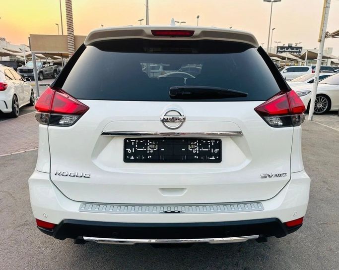 Used Nissan Rogue II Facelift, 2.5 l, 2019 in Sharjah by Titanium Used Cars, White color. American Specs | AUTO.AE