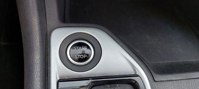 Used Nissan Sentra VIII (B18), 2.0 l, 2021 in Sharjah by Tabarak Used Cars, Black color. American Specs | AUTO.AE