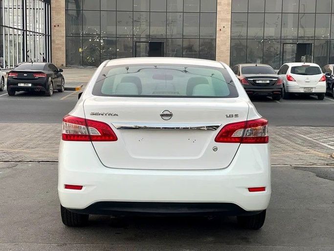 Used Nissan Sentra VII (B17) Facelift, 1.8 l, 2018 in Sharjah by Darb Al Saada Used cars, White color. GCC Specs | AUTO.AE