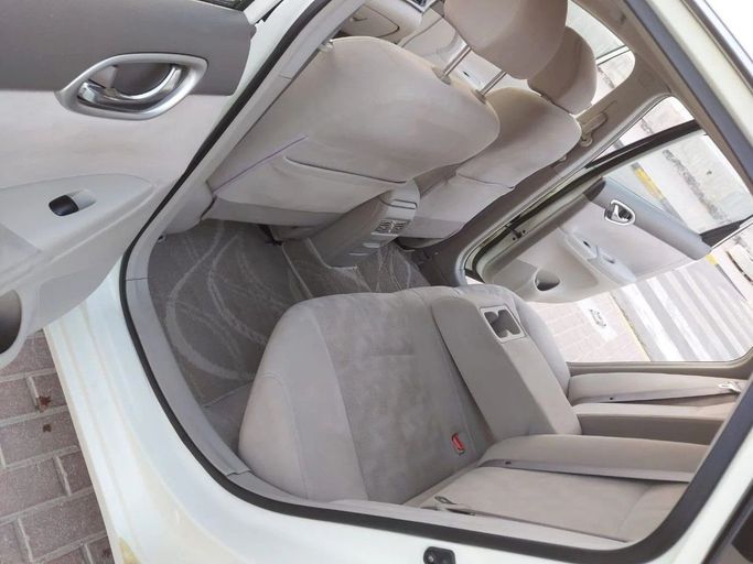 Used Nissan Sentra VII (B17), 1.8 l, 2015 in Sharjah by Laqtah Used Cars, White color. GCC Specs | AUTO.AE