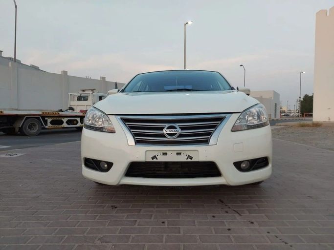 Used Nissan Sentra VII (B17), 1.8 l, 2015 in Sharjah by Laqtah Used Cars, White color. GCC Specs | AUTO.AE