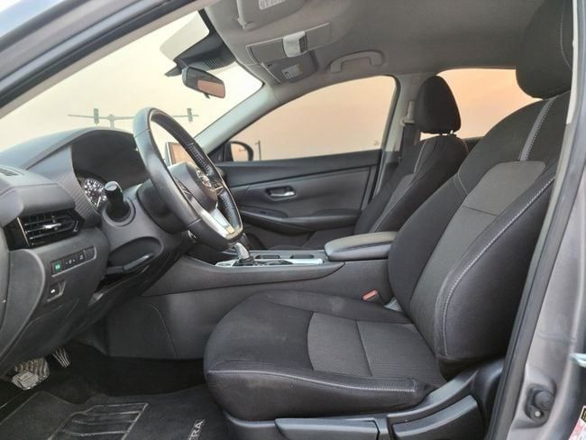 Подержанный Nissan Sentra VIII (B18), 2.0 л, 2022 в Шардже от Nassem Al Sham Used Cars Серый цвет. Американская | AUTO.AE