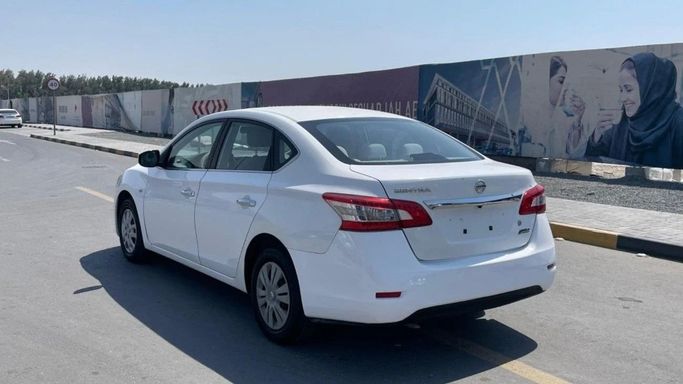 Подержанный Nissan Sentra VII (B17), 1.6 л, 2014 в Шардже от Halla Cars Белый цвет. GCC | AUTO.AE