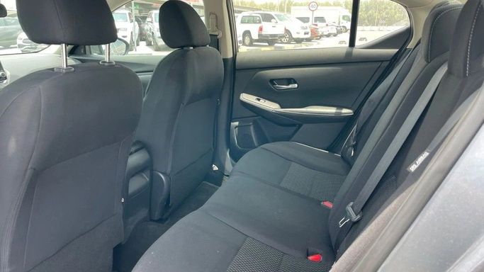 Подержанный Nissan Sentra VIII (B18), 2.0 л, 2020 в Шардже от Halla Cars Серый цвет. Американская | AUTO.AE