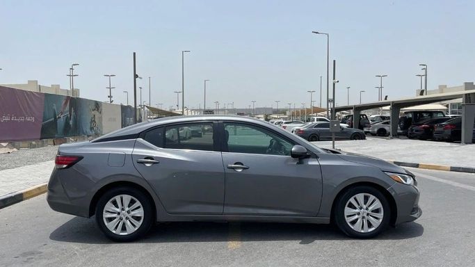 Подержанный Nissan Sentra VIII (B18), 2.0 л, 2020 в Шардже от Halla Cars Серый цвет. Американская | AUTO.AE