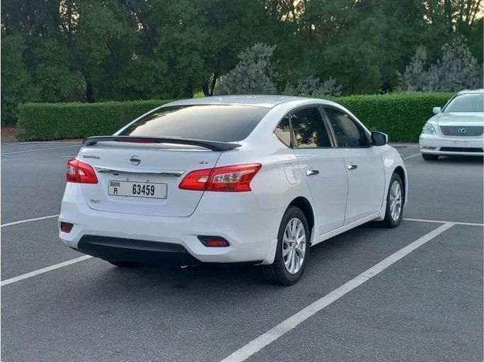 Подержанный Nissan Sentra VII (B17) Рестайлинг, 1.8 л, 2019 в Шардже от Halla Cars Белый цвет.  | AUTO.AE