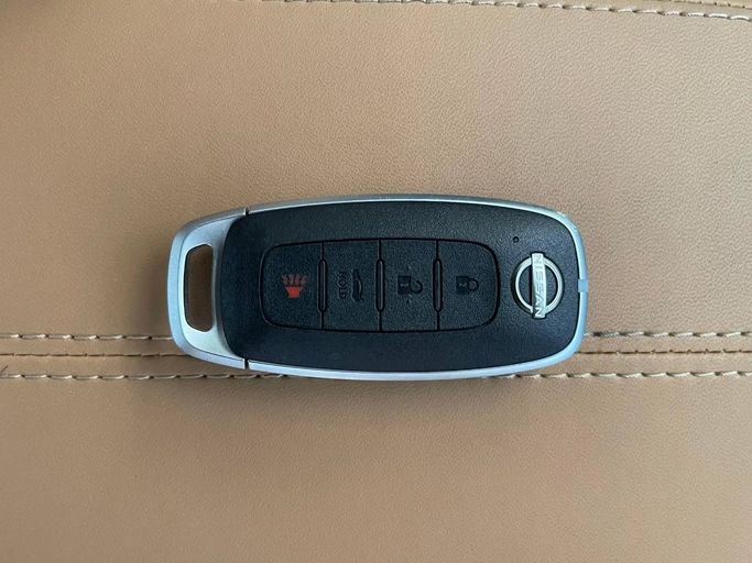 Подержанный Nissan Sentra VIII (B18) Рестайлинг, 2.0 л, 2024 в Шардже от Al Nukhba Al Malakyah Used Cars Черный цвет. Американская | AUTO.AE