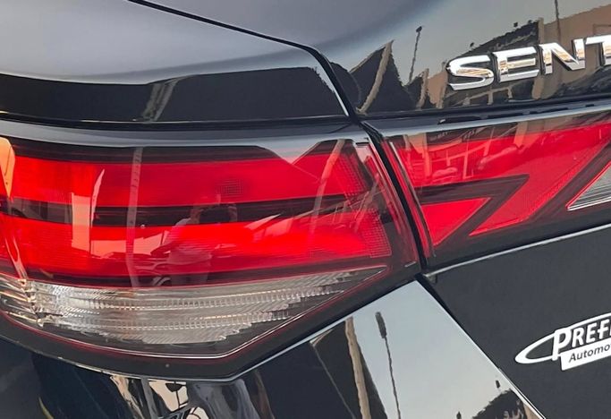 Подержанный Nissan Sentra VIII (B18) Рестайлинг, 2.0 л, 2024 в Шардже от Al Nukhba Al Malakyah Used Cars Черный цвет. Американская | AUTO.AE