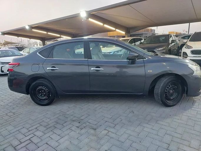 Подержанный Nissan Sentra VII (B17), 1.8 л, 2014 в Шардже от Al Aqsa Used Cars Серый цвет. GCC | AUTO.AE