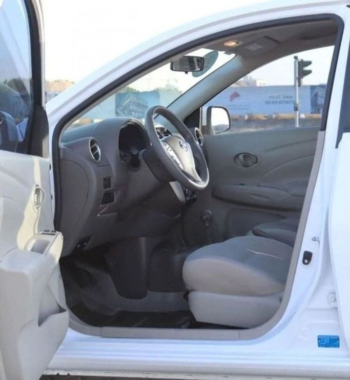 Подержанный Nissan Sunny N18, 1.6 л, 2022 в Шардже от Al Sayed Khamis Used Auto Trading Белый цвет. GCC | AUTO.AE