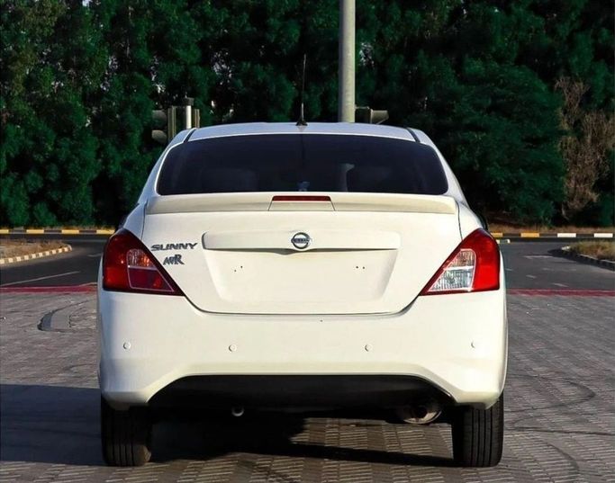 Подержанный Nissan Sunny N18, 1.6 л, 2022 в Шардже от Al Sayed Khamis Used Auto Trading Белый цвет. GCC | AUTO.AE