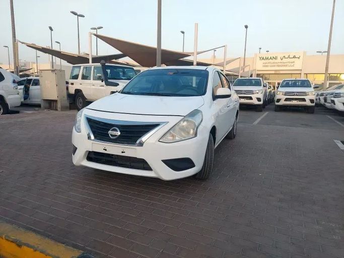 Подержанный Nissan Sunny N18, 1.6 л, 2020 в Шардже от Yamani Used Cars Trading LLC Белый цвет. GCC | AUTO.AE