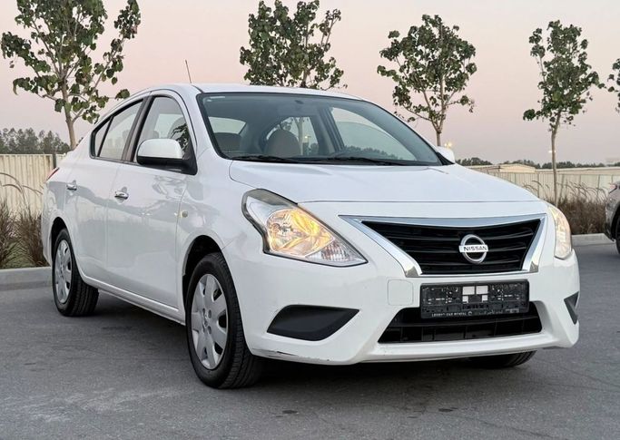 Подержанный Nissan Sunny N17 Рестайлинг, 1.5 л, 2023 в Шардже от Laqtah Used Cars Белый цвет. GCC | AUTO.AE | Объявление #272752
