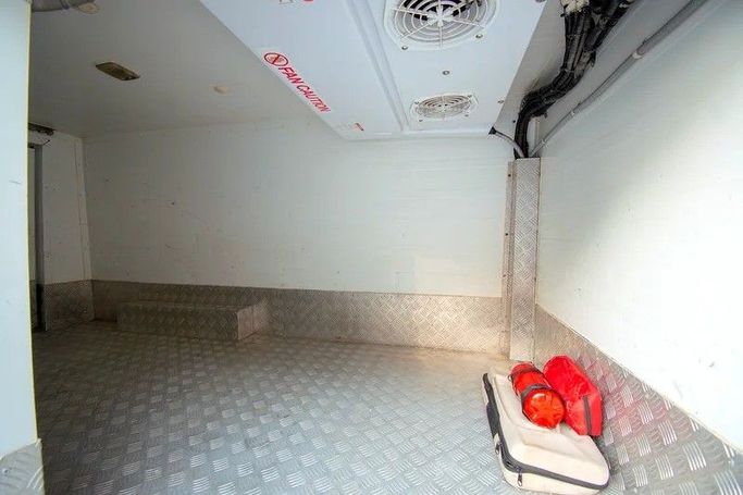 Used Nissan Urvan V (E26) / NV350 Urvan, 2.5 l, 2022 in Sharjah by First Choice Cars, White color. GCC Specs | AUTO.AE