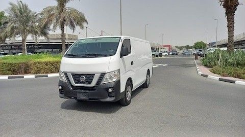 Подержанный Nissan Urvan V (E26) / NV350 Urvan, 2.5 л, 2020 в Шардже от Ryno Cars Белый цвет. GCC | AUTO.AE