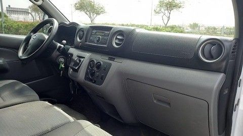 Подержанный Nissan Urvan V (E26) / NV350 Urvan, 2.5 л, 2020 в Шардже от Ryno Cars Белый цвет. GCC | AUTO.AE