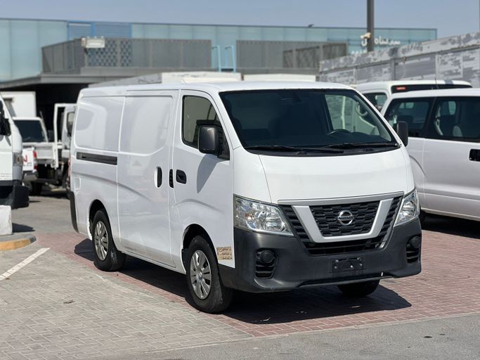 مستعملة Nissan Urvan V (E26) / NV350 Urvan, 2.5 l, 2019 في في الشارقة من Al Aram Cars، اللون أبيض. مواصفات الخليج | AUTO.AE