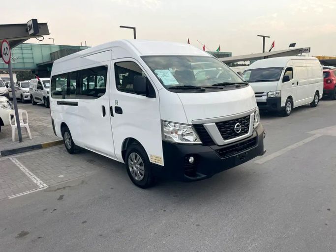 Подержанный Nissan Urvan V (E26) / NV350 Urvan, 2.5 л, 2021 в Шардже от Al Nabeel Used Cars Белый цвет.  | AUTO.AE