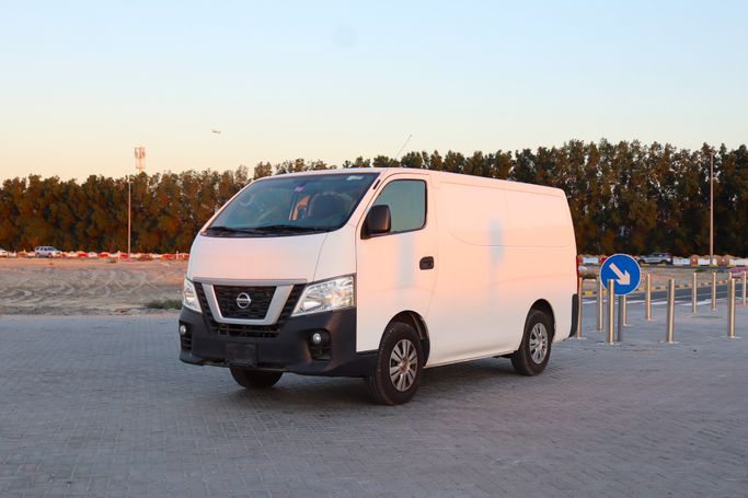 مستعملة Nissan Urvan V (E26) / NV350 Urvan, 2.5 l, 2022 في في الشارقة من Sama Al Sham Cars، اللون أبيض. مواصفات الخليج | AUTO.AE | إعلان #263800